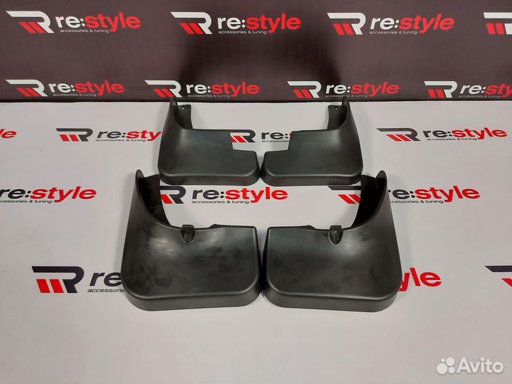 Брызговики Highlander (XU40) 07-13г Черные