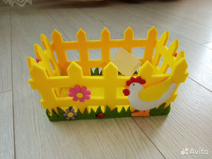 Декоративная корзинка из фетра (новая)