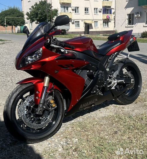 Yamaha YZF-R1