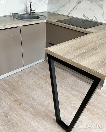 Угловая кухня из мдф на заказ.Фабрика в Москве