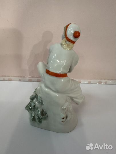 Фарфоровые статуэтки