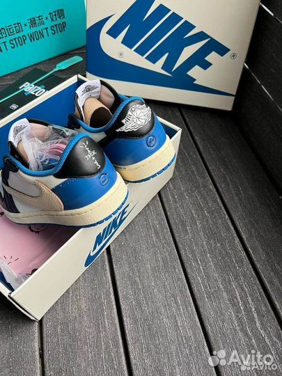 Кроссовки Nike air jordan 1 travis scott