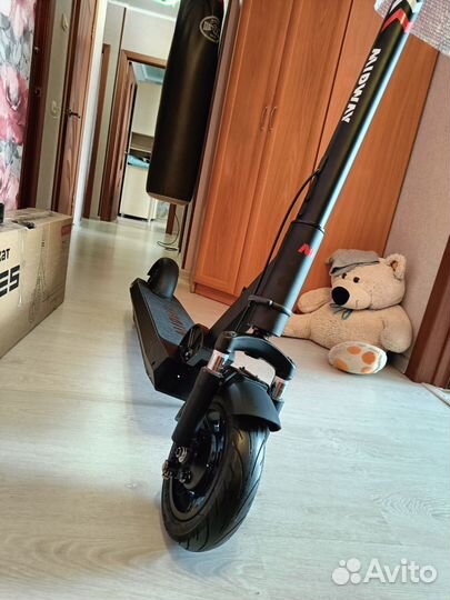 Новый электросамокат Midway I-max pro