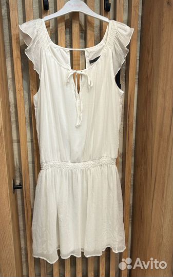 Белое короткое платье Zara