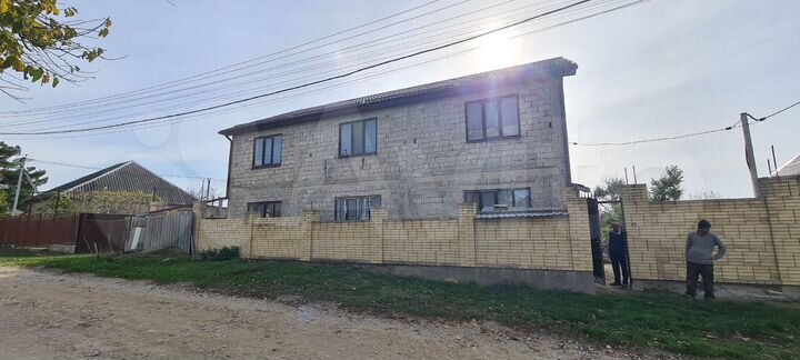 Дом 312 м² на участке 7 сот.