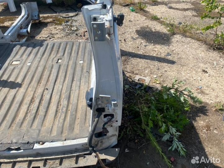 Крыло заднее правое Peugeot Partner