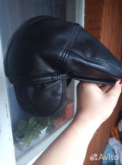 Мужская кожаная кепка