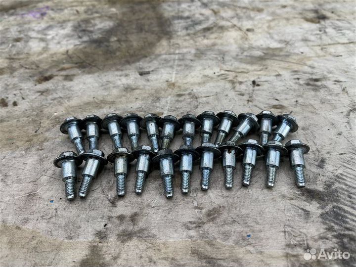 Болты клапанной крышки Nissan Skyline V36 VQ25HR