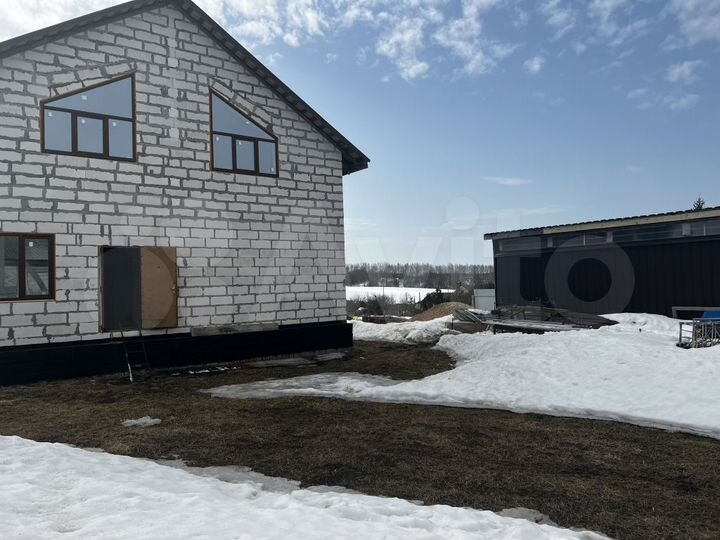 Коттедж 238,8 м² на участке 26 сот.