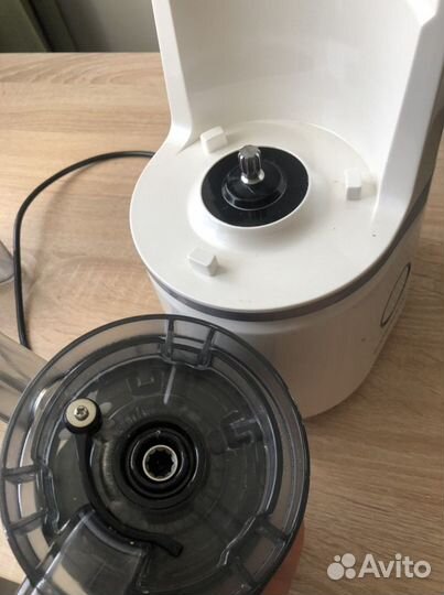 Соковыжималка шнековая kambrook