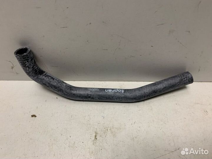 Патрубок охлаждения радиатора Volkswagen Passat