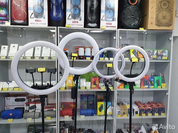 В наличии большой выбор кольцевых ламп