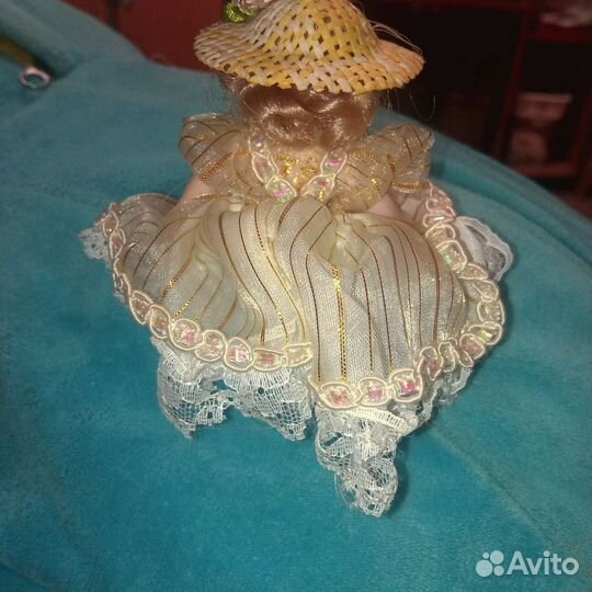 Фарфоровая Куколка (брелок)