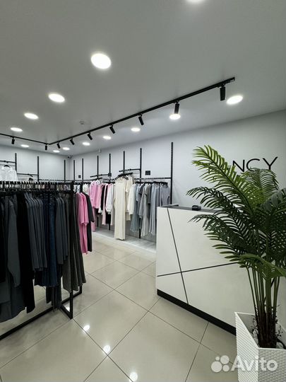 Шоурум, магазин женской одежды