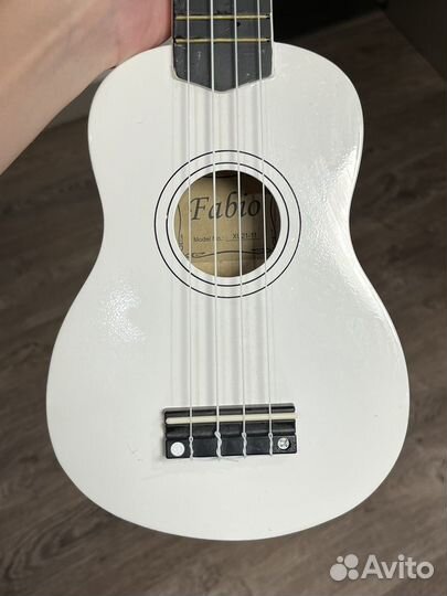 Укулеле fabio