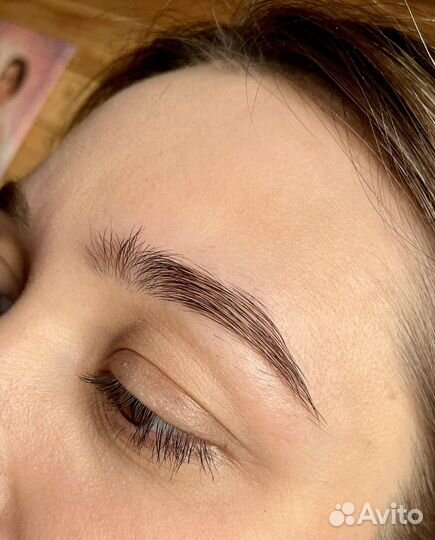 Мастер бровист