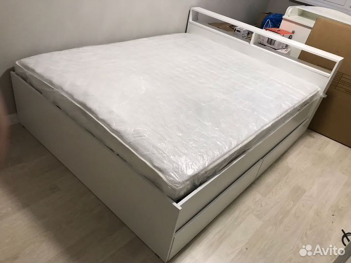 Кровать новая