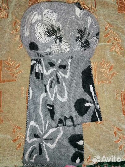 Комплект шапка и шарф женский