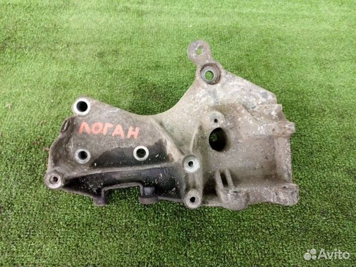 Кронштейн генератора Renault Logan 1 K7M 2009