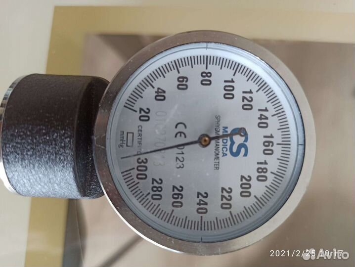 Манометр медицинский