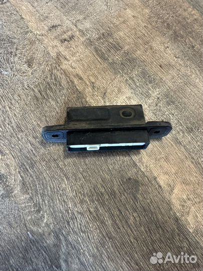 Toyota rav 4 кнопка открывания багажника