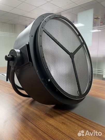 Robe patt ретро световой прибор