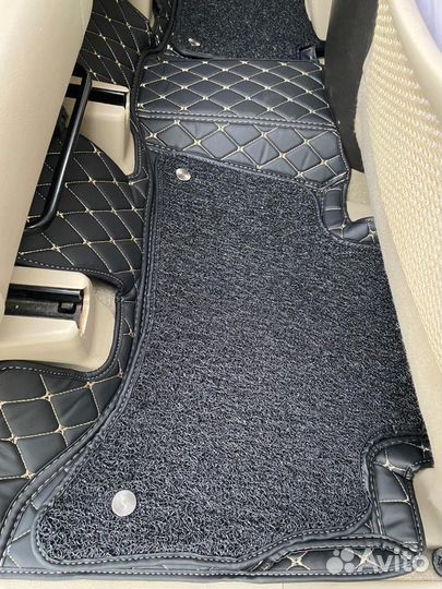 3Д ковры из экокожи на Land Cruser 150