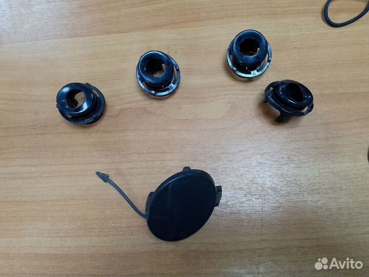 Кронштейн парктроника/заглушка бампера VW Tiguan I