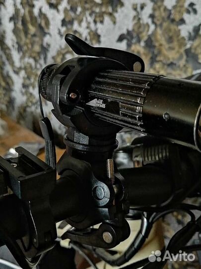 Крепление для фонаря на велосипед