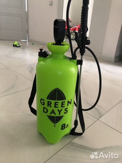 Опрыскиватель садовый 8л
