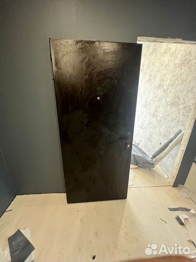 Дверь металлическая от застройщика