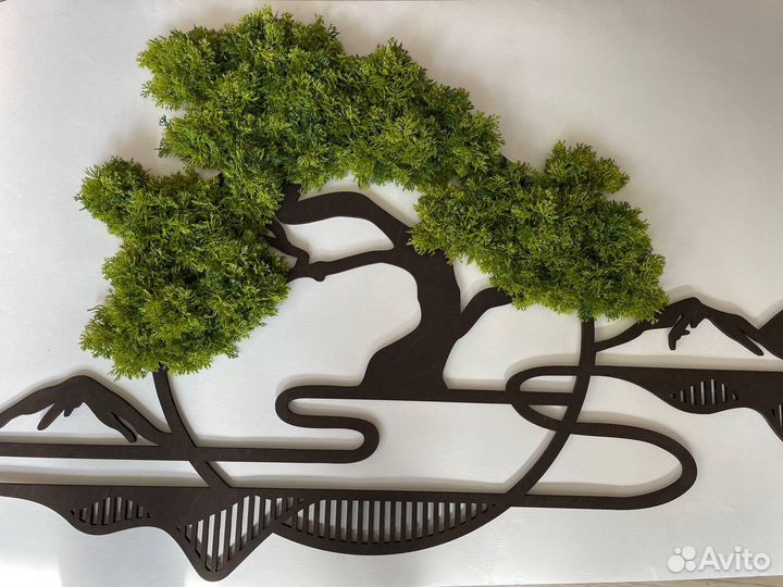 Дерево со мхом