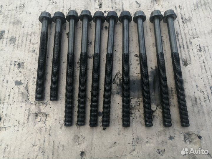 Болт головки блока Ford Transit 2010