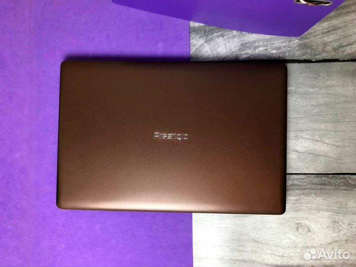 Лёгкий ноутбук для бизнеса с SSD
