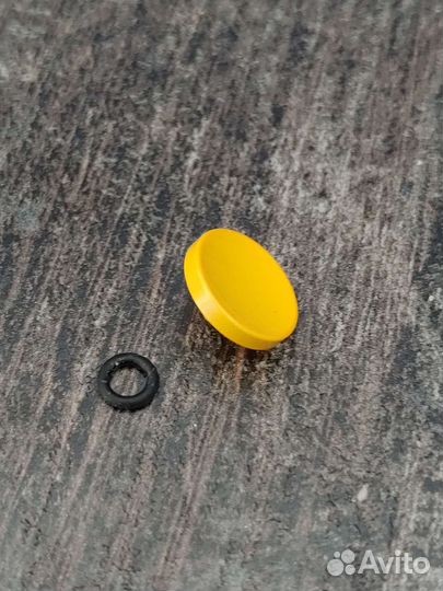 Кнопка спуска затвора желтая