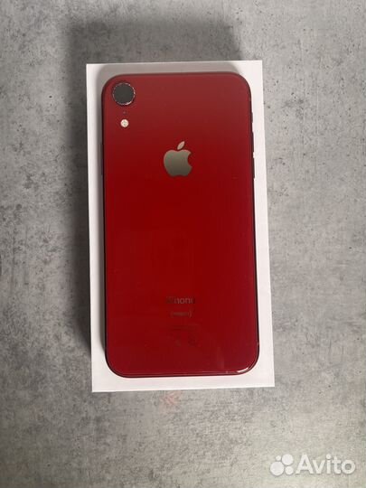 iPhone XR (product red)