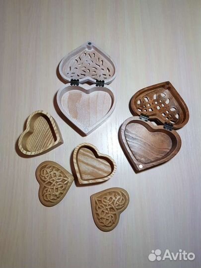 Шкатулка резная деревянная