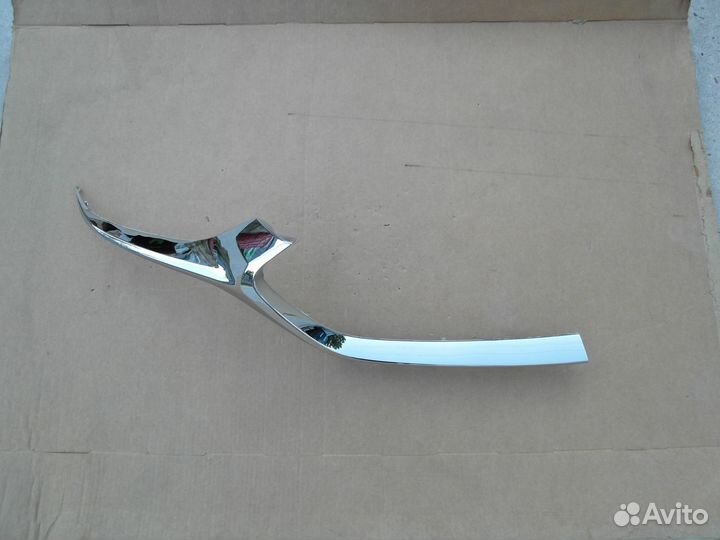 Хром решётки радиатора правый Mazda 3 BP 2019-22