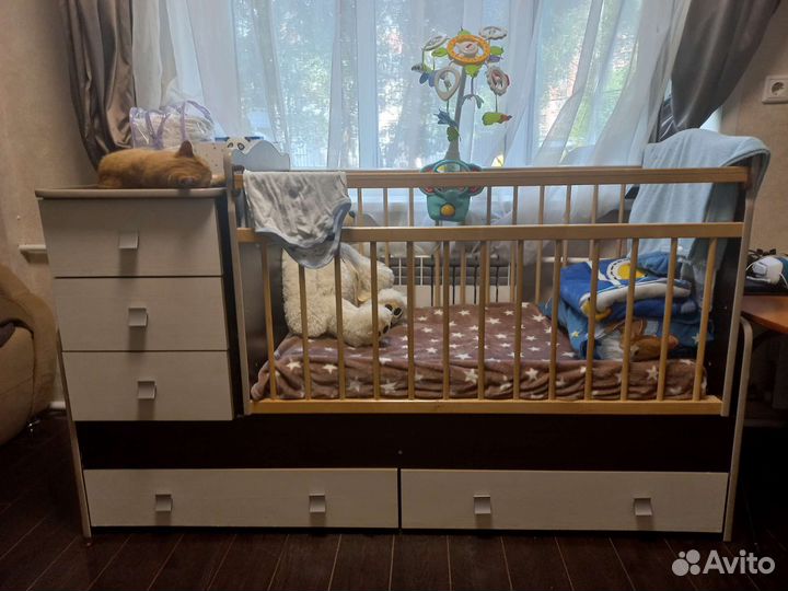 Детская кроватка