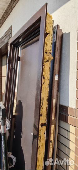 Дверь входная металлическая бу