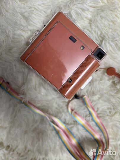 Фотоаппарат мгновенной печати instax sq1