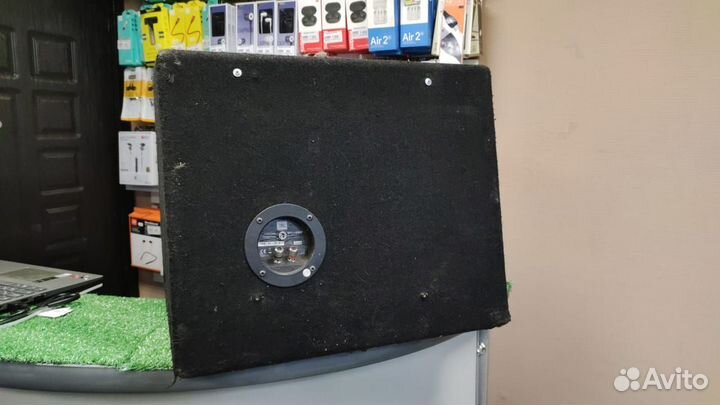 Сабвуфер JBL