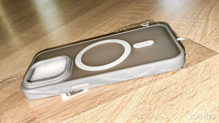 Чехол на iPhone 15 pro magsafe матовый