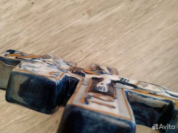 Гжель. Православный крест