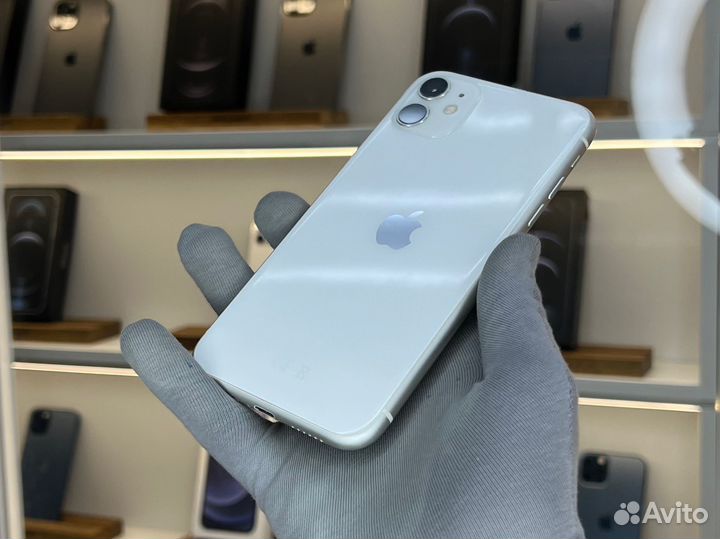 iPhone 11, 64 ГБ