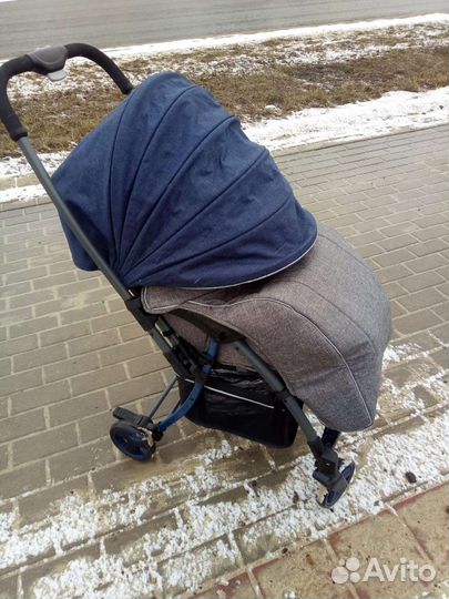 Детская прогулочная легкая коляска бу