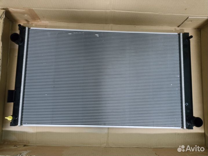 Радиатор двс toyota RAV4 V40 lexus NX 16400-36080
