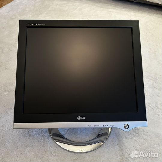 Монитор LG Flatron L1720B