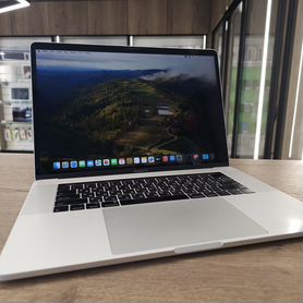 Apple MacBook Pro 15” (2018) Silver