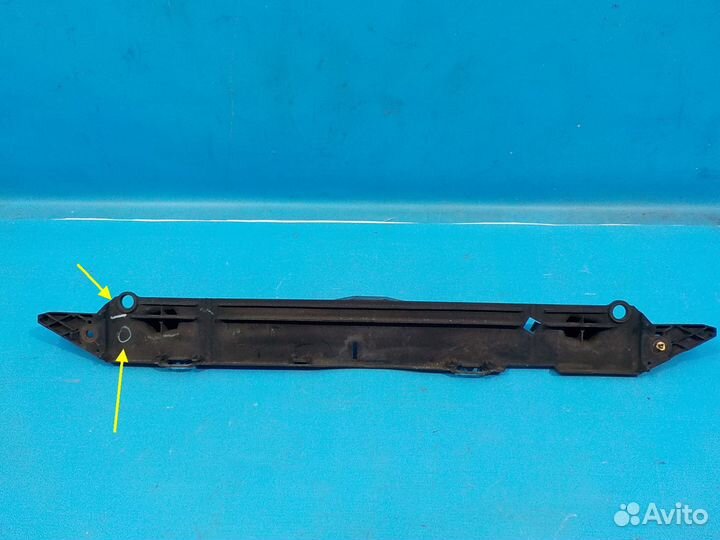 Кронштейн радиатора верхний toyota Avensis 3 (T270